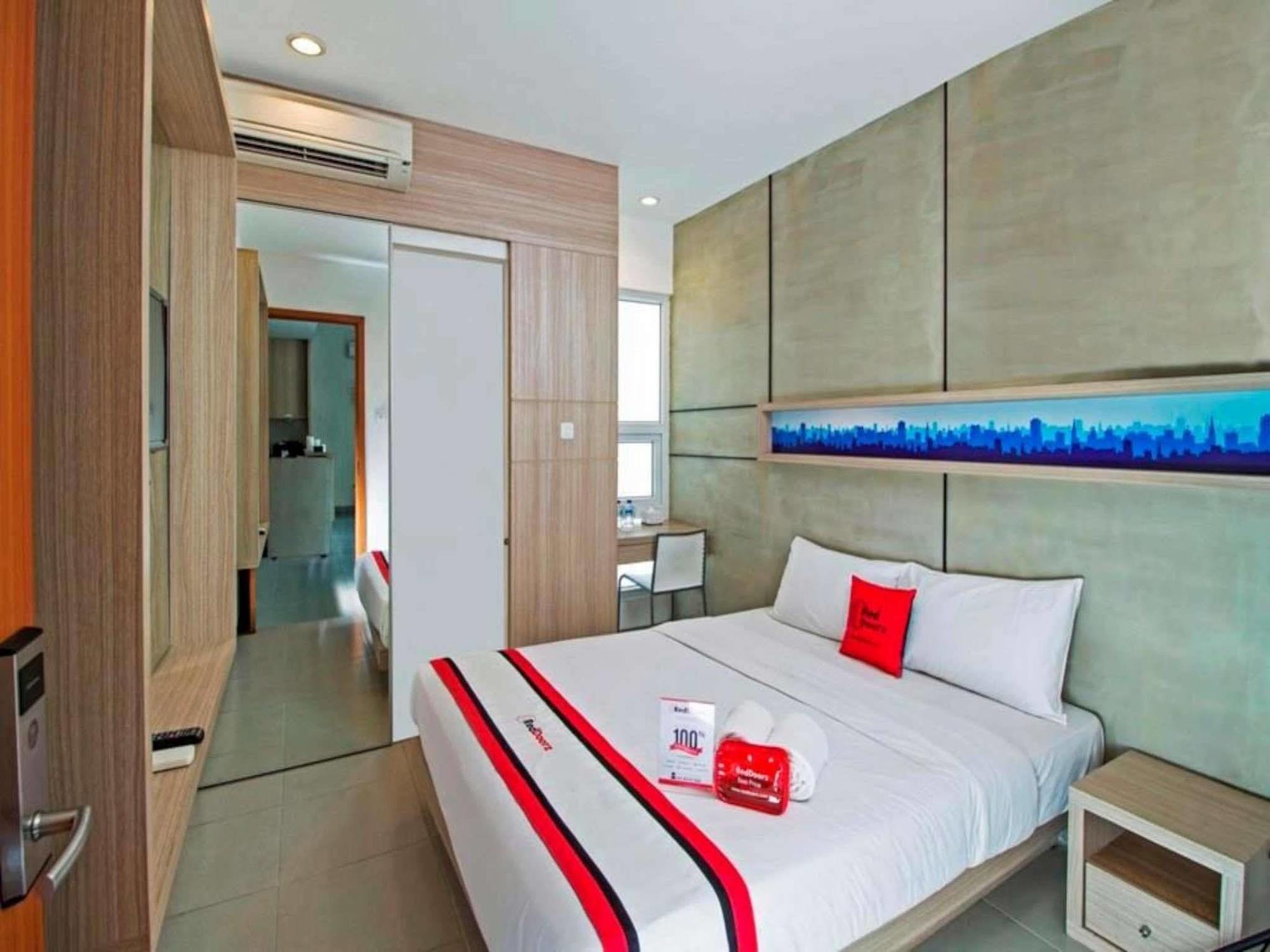 Reddoorz Plus @ Setiabudi Eight Cakarta Dış mekan fotoğraf